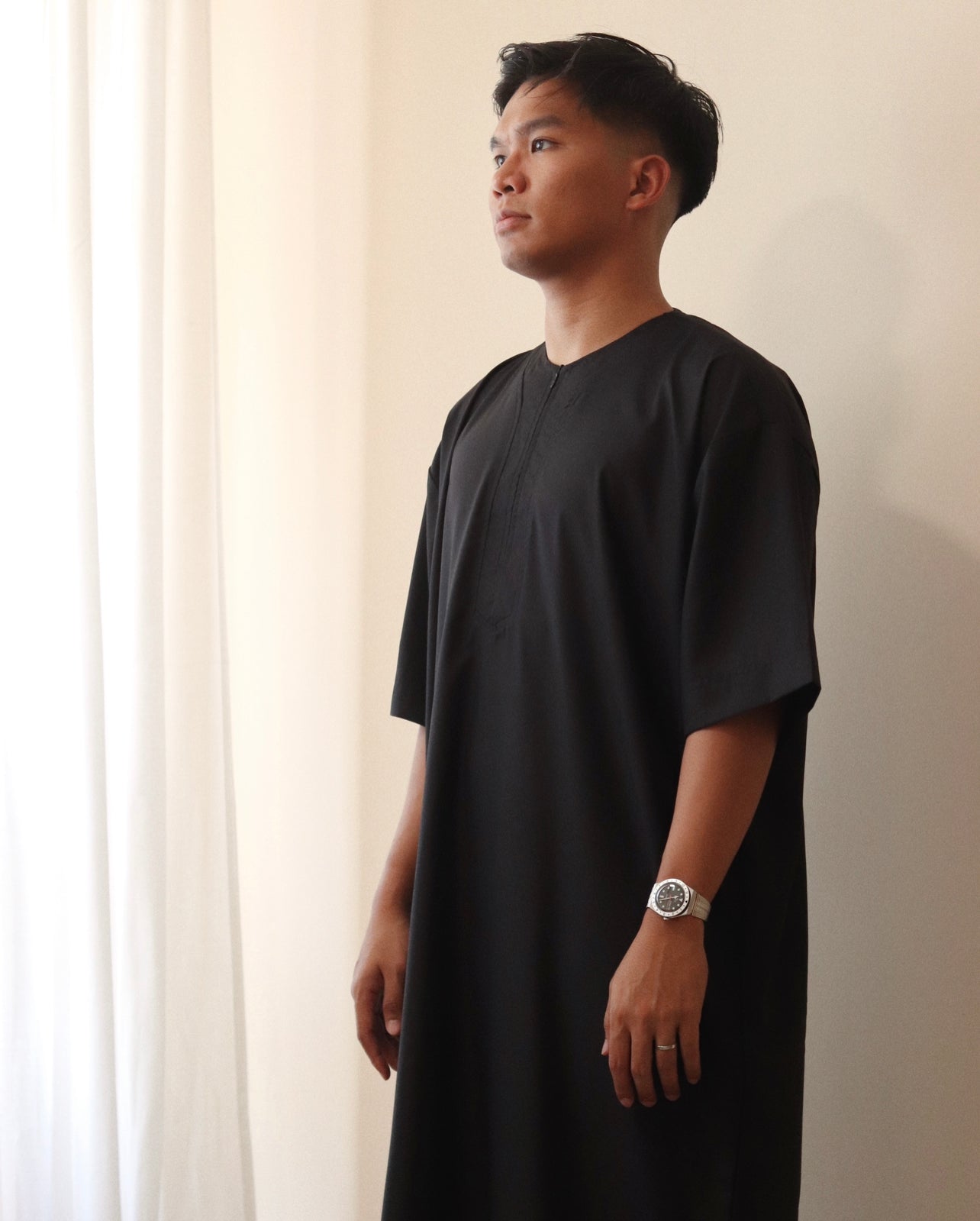 Thobe in Onyx