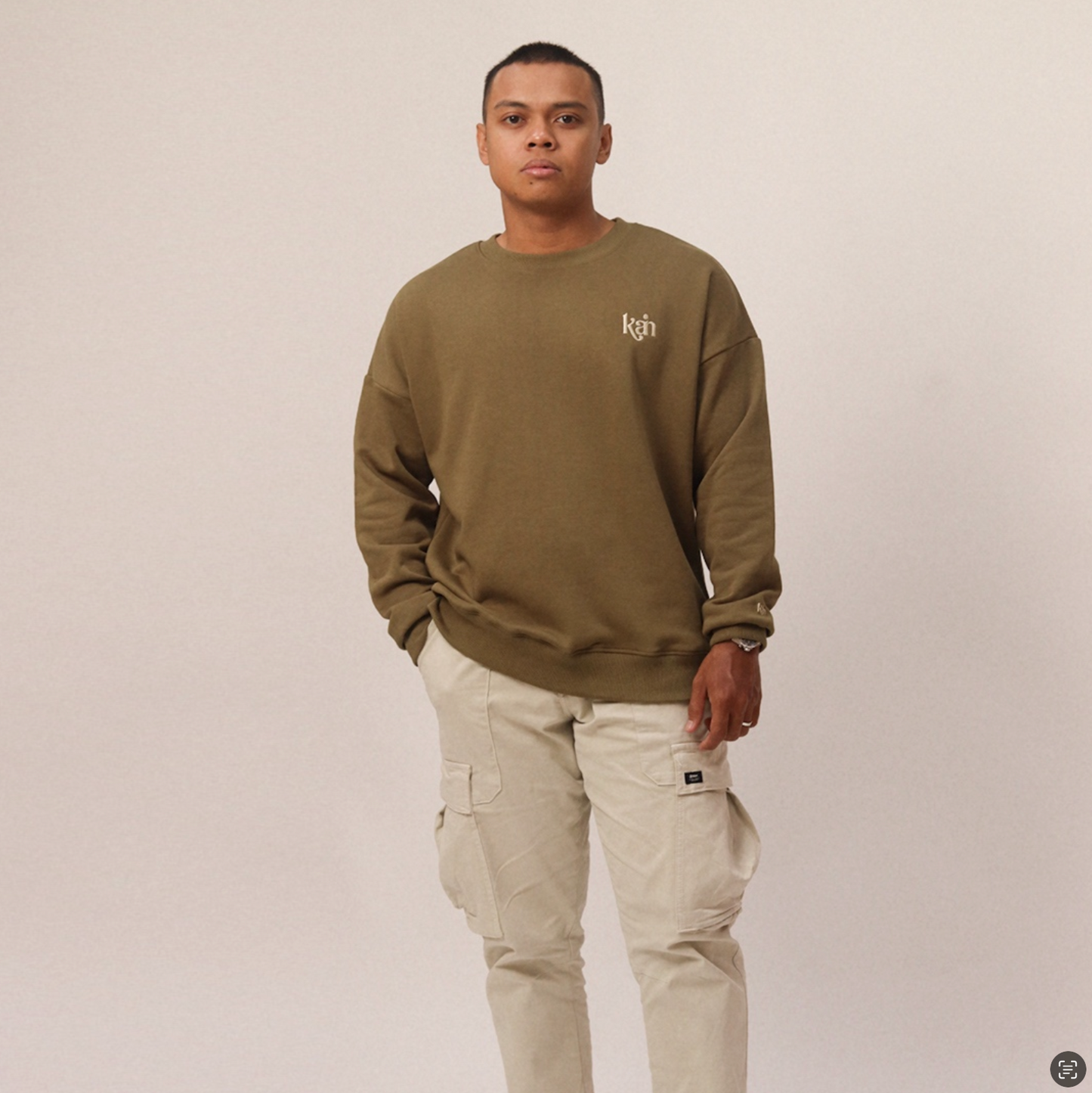 Krewneck in Olive