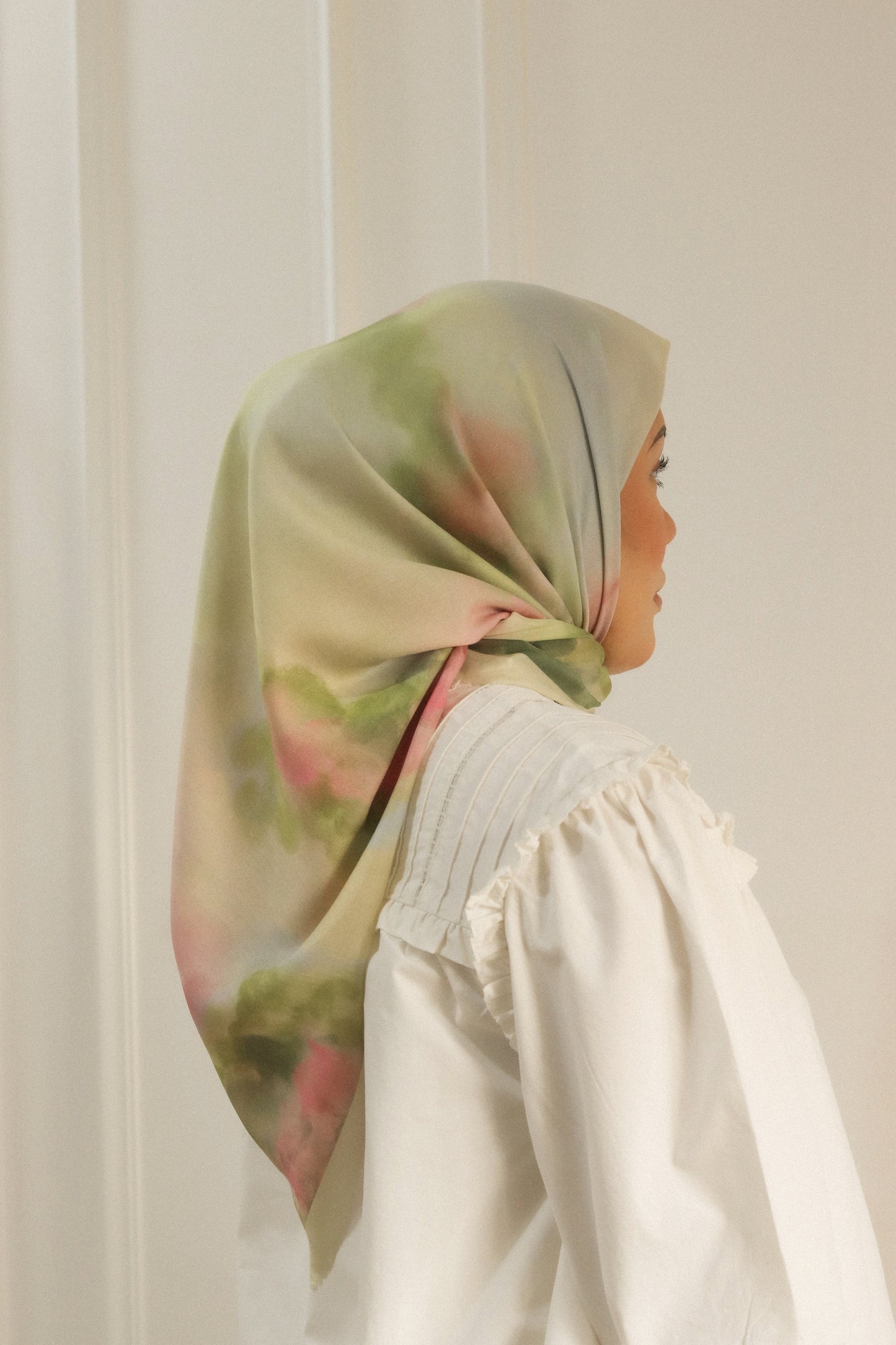 Garden Reverie in Poet (Pre-Order)