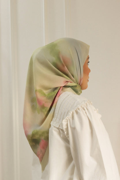 Garden Reverie in Poet (Pre-Order)